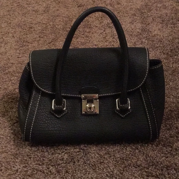 Dooney & Bourke Handbags - DOONEY & BOURKE PURSE 👜 SALE